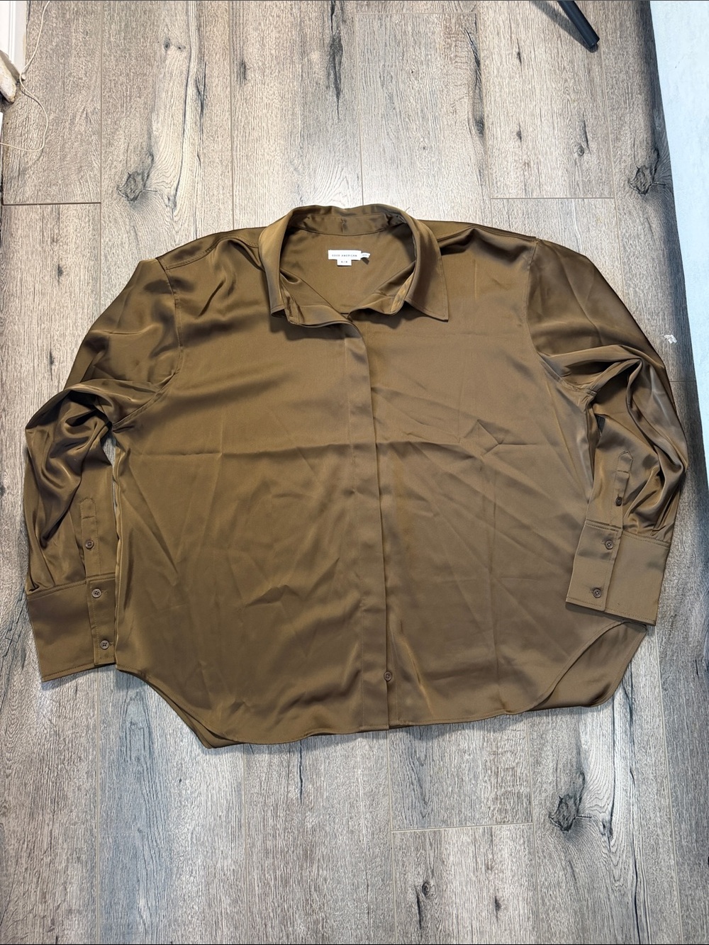 Good American Olive Green Satin Button-Front Dress Shirt